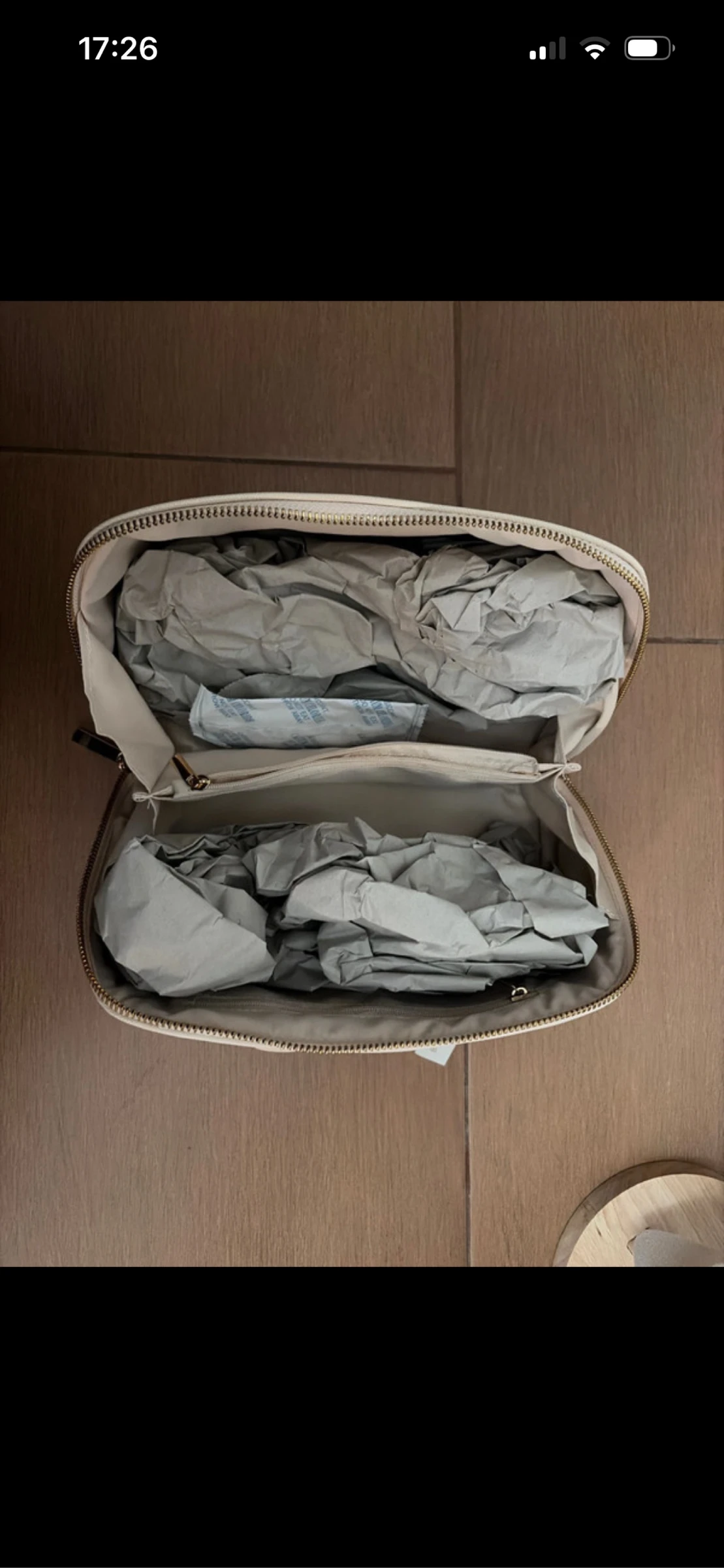 Mary Kay boutique toiletry bag – photo 3